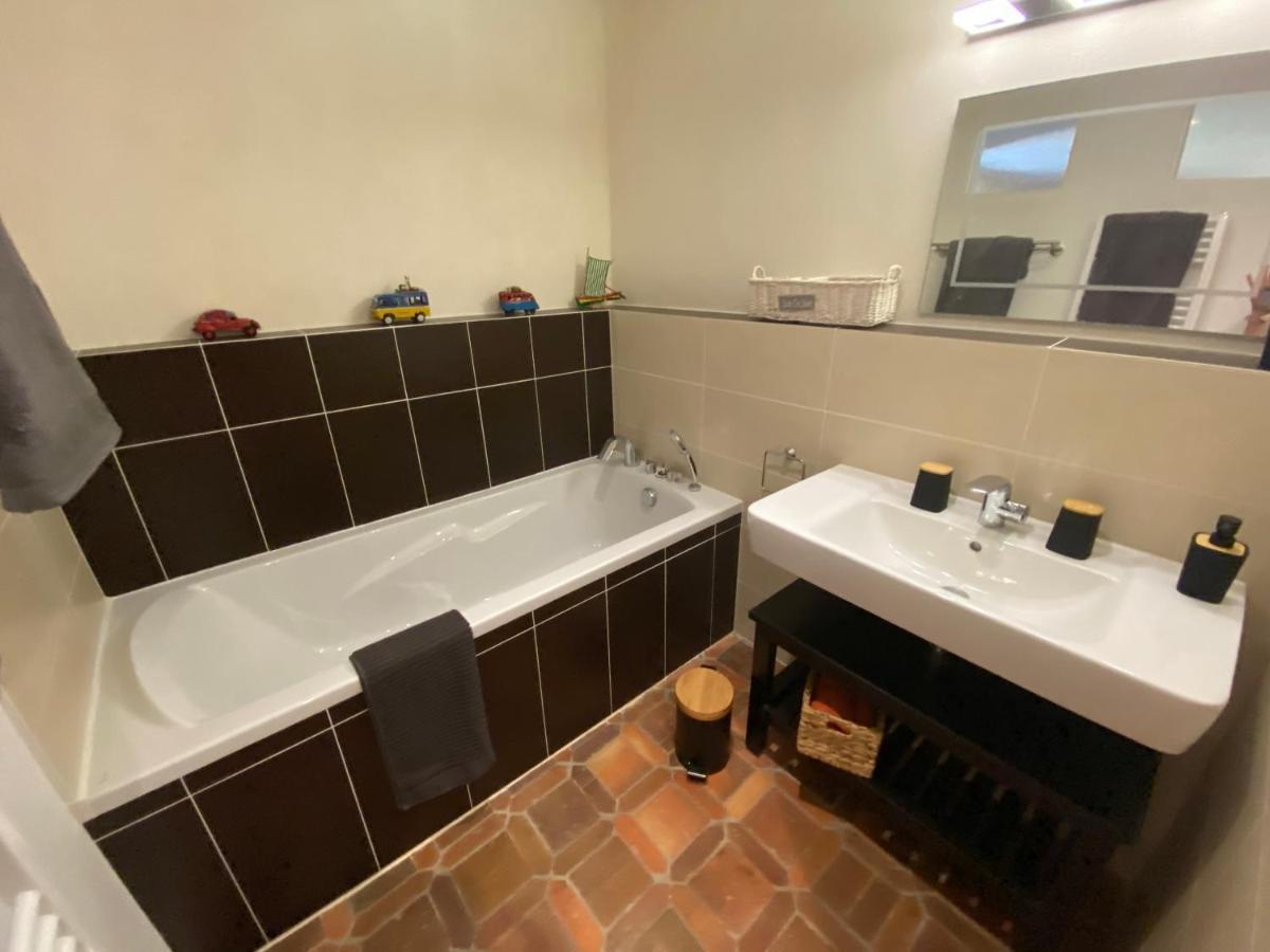 Bed and Breakfast Les Loges De Yoff Ambon Екстер'єр фото